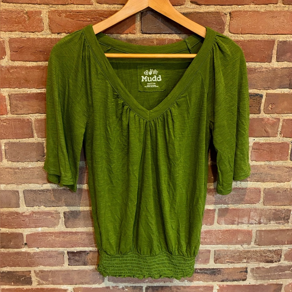 Mudd Green Women's V- Neck Short Sleeve Top Summer Medium